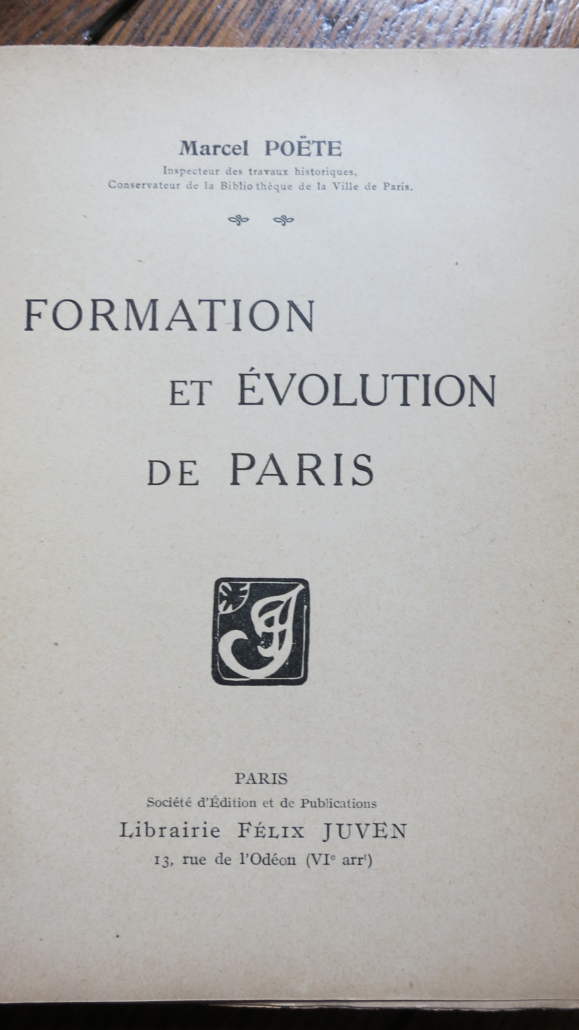 Formation et évolution de Paris