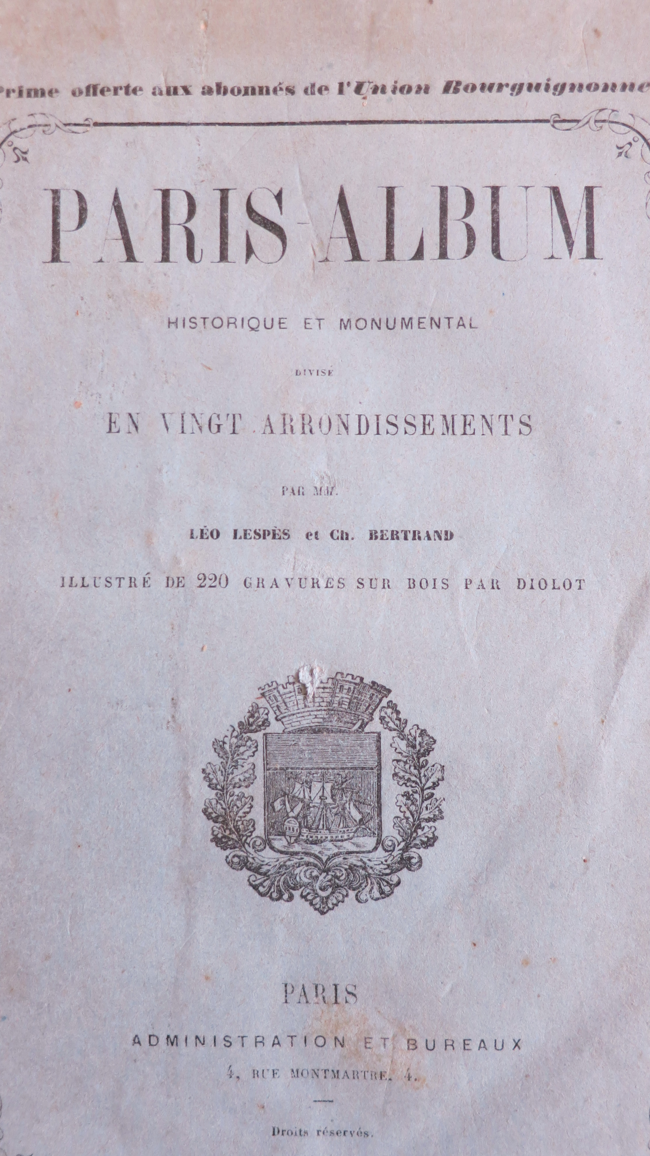 Paris album historique et monumental en vingt arrondissements